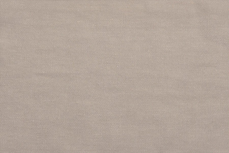 Lin lavé « Beige Sable » : la couleur neutre iconique du luxe naturel 1 Lin lavé Beige Sable – Échantillon de tissu naturel et lumineux l Berengere Leroy
